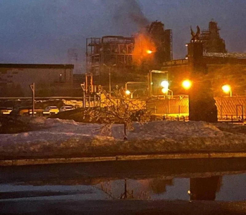 Рафинерията в Татарстан е ударена при съвместна операция на СБУ и ГРУ на Украйна
