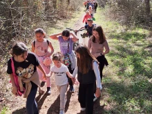 Деца от Радомир на поход в планината по повод Седмицата на гората