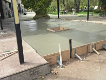 Заведение бетонира тротоар в Пловдив, последва реакция!