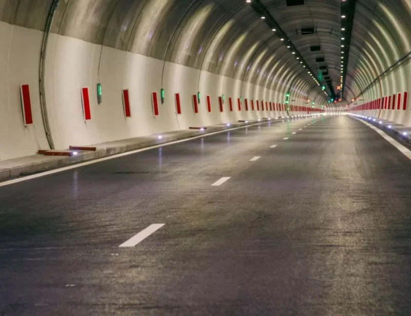 МРРБ предостави пълна справка за плащанията по изграждането на тунел "Железница"