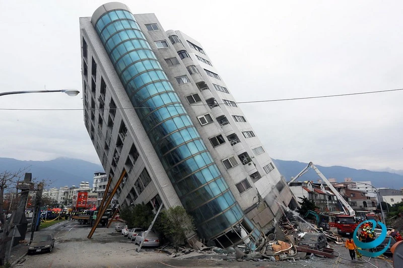 Мощно земетресение с магнитуд 7.7 в Тайван, има жертви и цунами