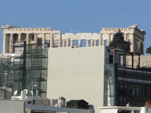 Гърците разрушават незаконни два етажа и рууфтоп бар на хотел, закриващи гледката към Акропола на атиняни