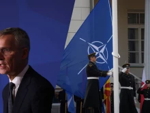 НАТО отговори на Кремъл: Ние не сме в пряка конфронтация с Русия