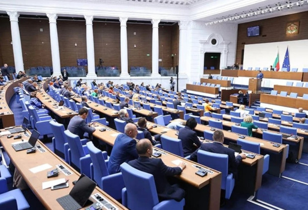 Министрите от кабинета Денков ще отговарят на въпроси на депутатите