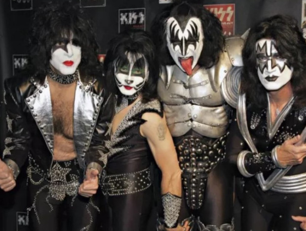 Краят още не е дошъл за Kiss хард рок