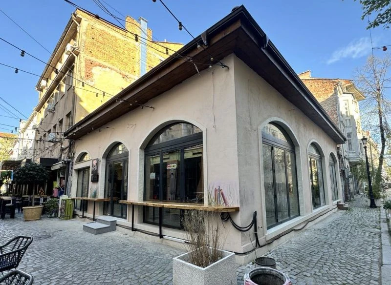 Ново заведение в "Капана" забрани чалгата