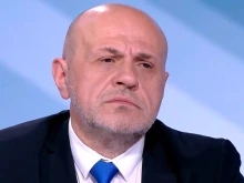 Щуротии са твърденията, че някой друг е редил кабинета на Главчев, смята Томислав Дончев
