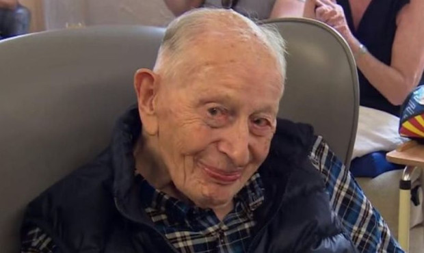 Най-възрастният жив мъж в света, 111-годишният британец Джон Тинисууд, каза,