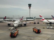 Тревога на летище "Хийтроу" в Лондон, след като два самолета се блъскаха на пистата