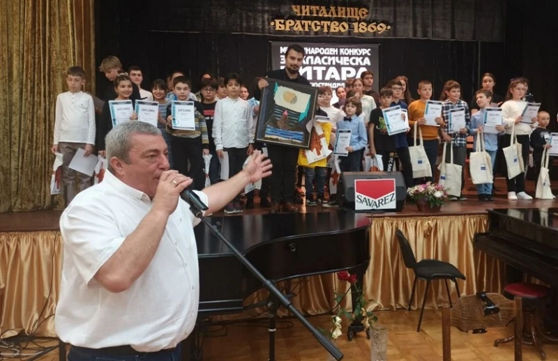 Голямата награда от китарния конкурс в Кюстендил отиде в Румъния