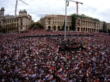 Десетки хиляди излязоха на протест в Унгария срещу правителството на Орбан