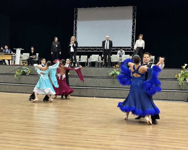Спортни танци в Русе: В надпреварата се включиха над 120 двойки и близо 60 участници - изгряващи звезди