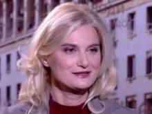 От бранша настояват министър на туризма да остане Зарица Динкова