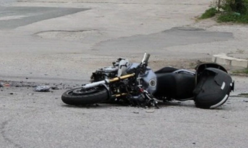 34-годишен реши да управлява мощен мотоциклет, но изгуби контрол край летище Варна. Ето какво последва