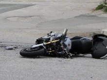 34-годишен реши да управлява мощен мотоциклет, но изгуби контрол край летище Варна. Ето какво последва