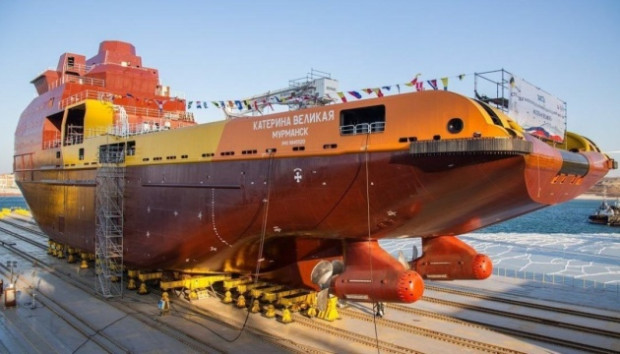 В Русия горя корабът "Екатерина Велика", има загинали и ранени