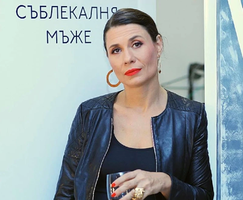 Депутатка си купи дънки, сако и гуменки за 23 лева от втора употреба в Пловдив