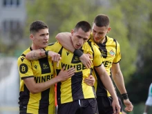 Георги Николов продължава да води при голмайсторите в Първа лига