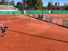 Братовчедът на Григор Димитров продължава напред на силния тенис турнир в Пловдив