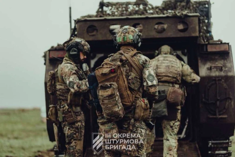 "Азов" са отказали на Сирски прехвърляне при Часов Яр за удържане на фронта
