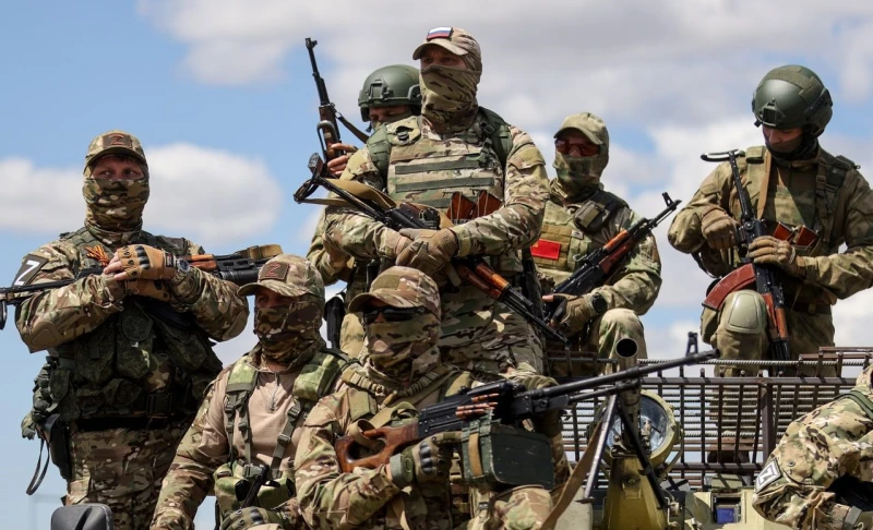 Британското разузнаване: Русия мобилизира и изпраща в Украйна 400 хиляди бойци на договорна служба през тази година