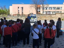 Полицейски служители обучиха над 100 ученици на площадка за пътна безопасност в Крумовград