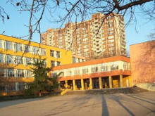 Унижиха момиче в двор на училище в Пловдив