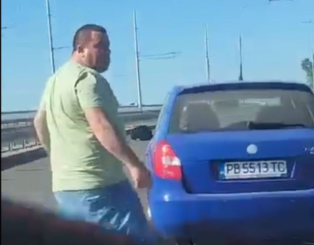 TD Шофьорка е била брутално нападната видя Plovdiv24 bg от видео качено във