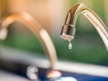 РЗИ препоръчва: Заведенията, които нямат резервна питейна вода, да затворят днес