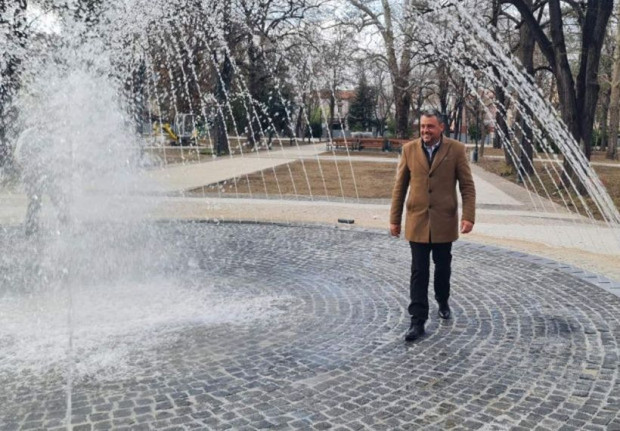 Грандиозно откриват напълно преобразената Градска градина в Пловдив