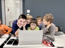 Сливенските училища могат да въведат нови програми по програмиране и дигитални науки