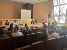 Полезен разговор между гимназисти и полицаи в Кюстендил