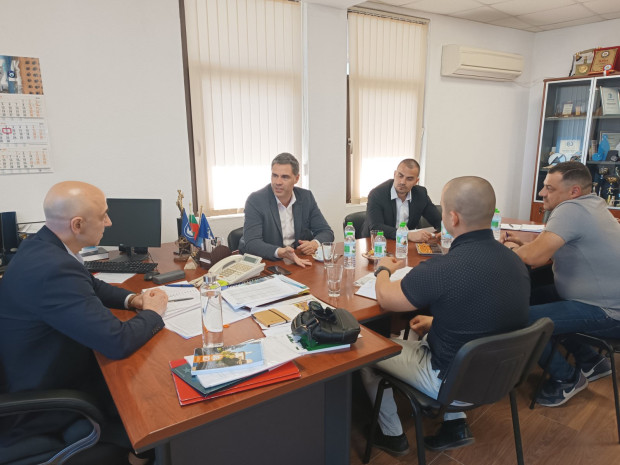 TD Областният управител Пламен Янев инициира работна среща преди стартирането на
