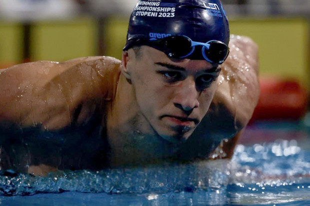 Варнеският плувец Максим Манолов: Сърцето ми подсказваше, че ще стана шампион в Австрия!