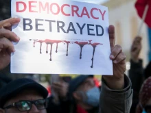 Reuters: Избирателите по света вече не вярват в демокрацията
