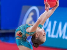Стилияна Николова поведе в многобоя на Световната купа в София