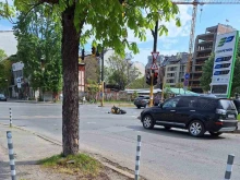 Моторист е в тежко състояние след катастрофа в София