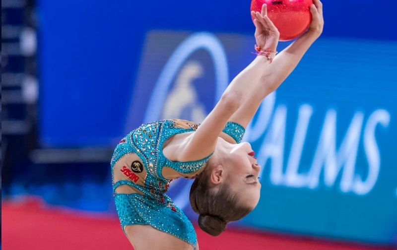 Великан! Стилияна Николова с категорична победа на топка в София