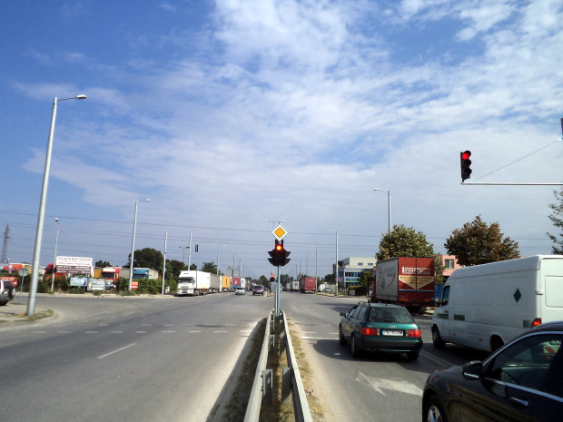 TD Западното платно на Кукленско шосе между кръстовищата с улиците Скопие