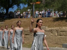Олимпийският огън бе запален в древна Олимпия