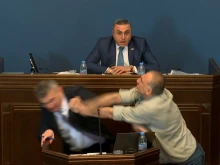 Грузинските депутати стигнаха до юмручен бой в разискванията си на закона за чуждестранните агенти