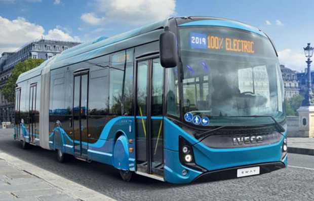 Снимка: В Пловдив показват 12-метров електрически автобус