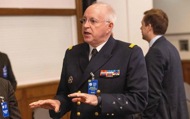Вицеадмирал от НАТО: Сигурността на един милиард души е под заплаха заради "подводната хибридна война" на Русия