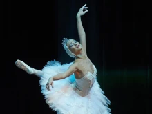 Примабалерината на Русенската опера за великата роля Одета-Одилия в "Лебедово езеро"