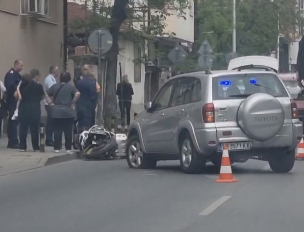 Катастрофа между джип и мотор на метри от Четвърто районно в Пловдив