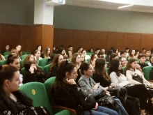 По повод деня на Конституцията Софийска районна прокуратура и Софийски районен съд посрещнаха 180 ученици от 3 столични гимназии