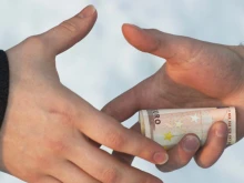 Проучване: Над 50% от българите признават, че са склонни да участват в корупционни сделки