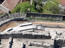 Поискаха незабавно премахване на оградата на археологическия комплекс в Пловдив Небет тепе