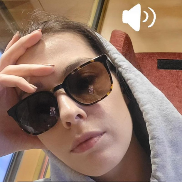 Снимка: Пловдивска актриса: Пътуването с влак е миризливо и гнусно. После се къпеш дълго и поливаш дрехите с дезинфектант