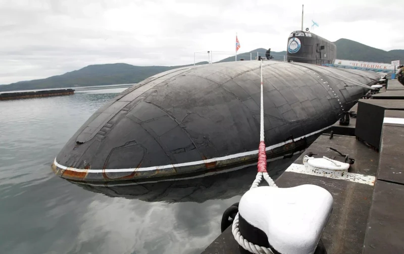 Атомните подводници на Русия заплашват морската инфраструктура на Запада, предупреди вицеадмирал от НАТО